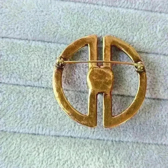 Crown Trifari brooch Gold-toned with black stone - Picture 5 of 12